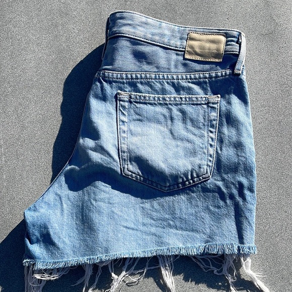 AG Adriano Goldschmied - Hailey Cut Off Denim Shorts (29) - Picture 1 of 3